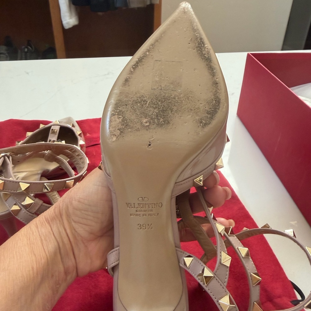 Valentino Nude Patent T-Strap Rockstud Pumps - Picture 4 of 6